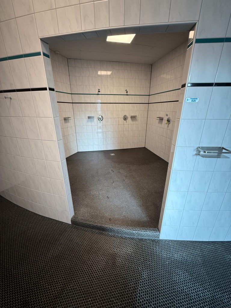 Duschen (PREMIUM-Bereich)